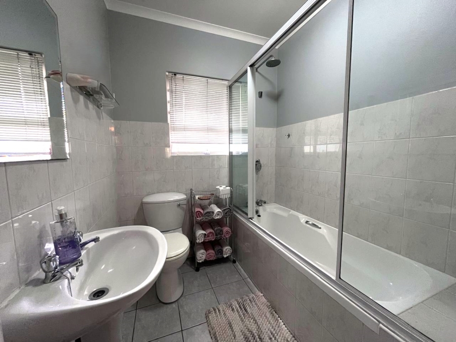 2 Bedroom Property for Sale in Abbotsford Eastern Cape